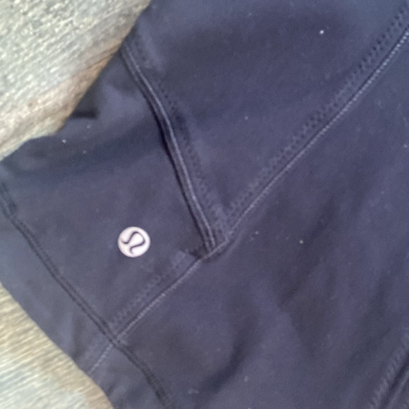 Lululemon jacket - Picture 4 of 4